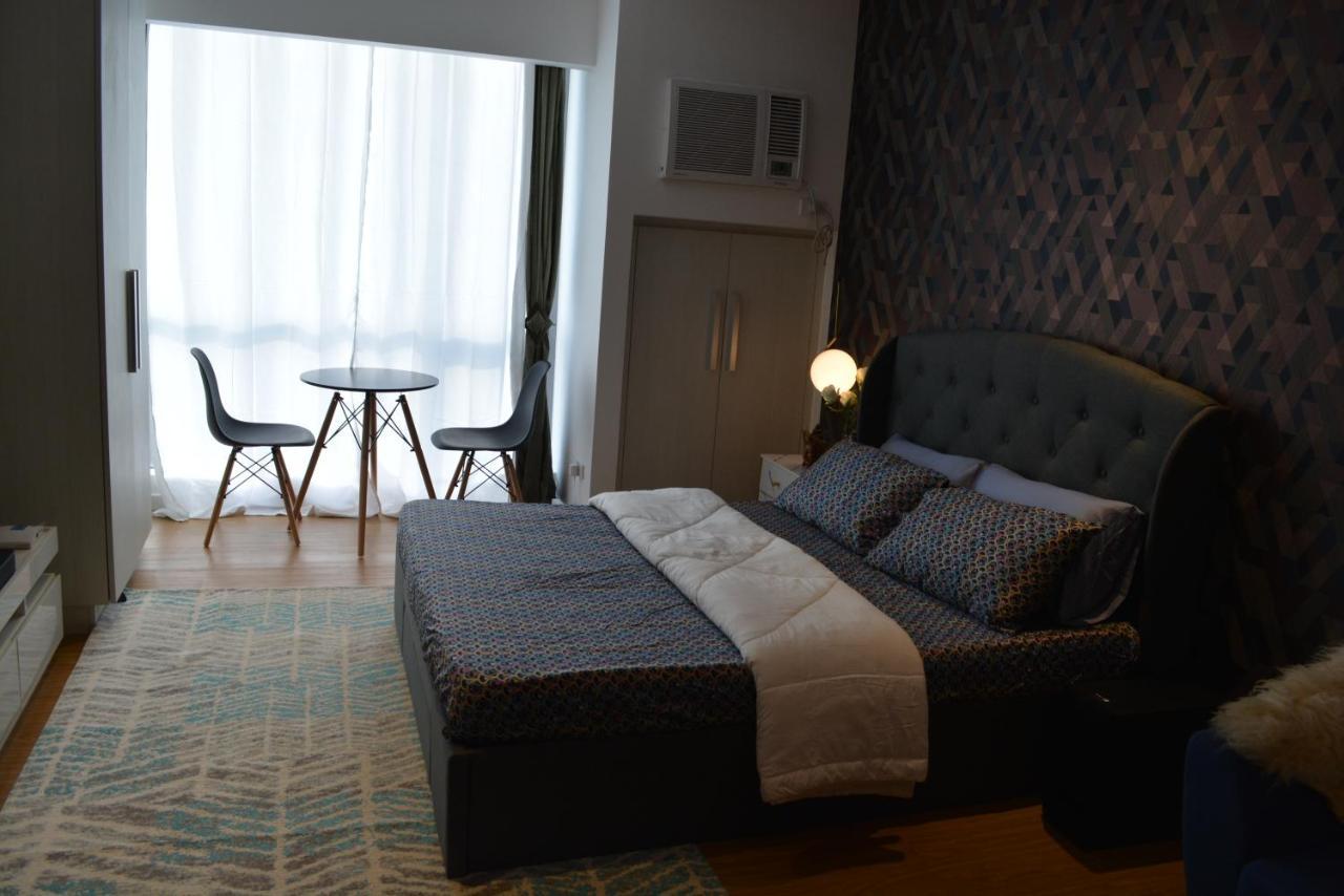 Mandaluyong Luxxe Interior Design Condo - Novotel Residences At Acqua Private Residences מראה חיצוני תמונה