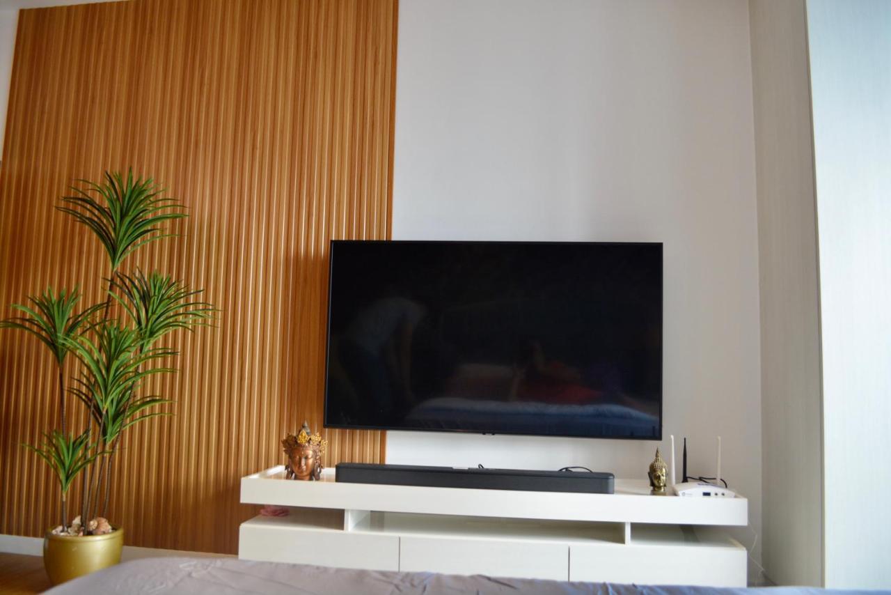 Mandaluyong Luxxe Interior Design Condo - Novotel Residences At Acqua Private Residences מראה חיצוני תמונה