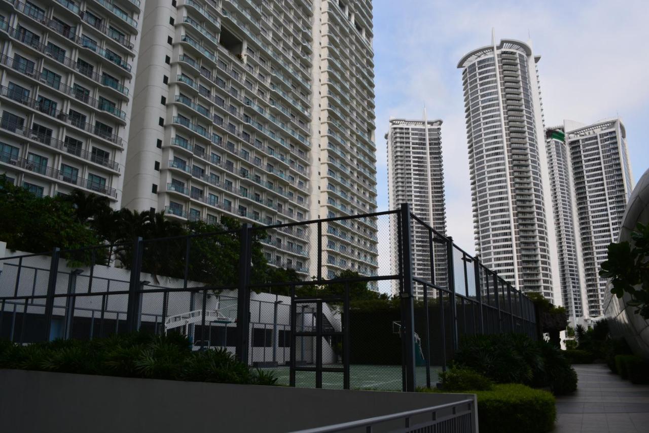 Mandaluyong Luxxe Interior Design Condo - Novotel Residences At Acqua Private Residences מראה חיצוני תמונה
