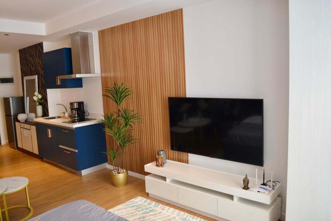 Mandaluyong Luxxe Interior Design Condo - Novotel Residences At Acqua Private Residences מראה חיצוני תמונה