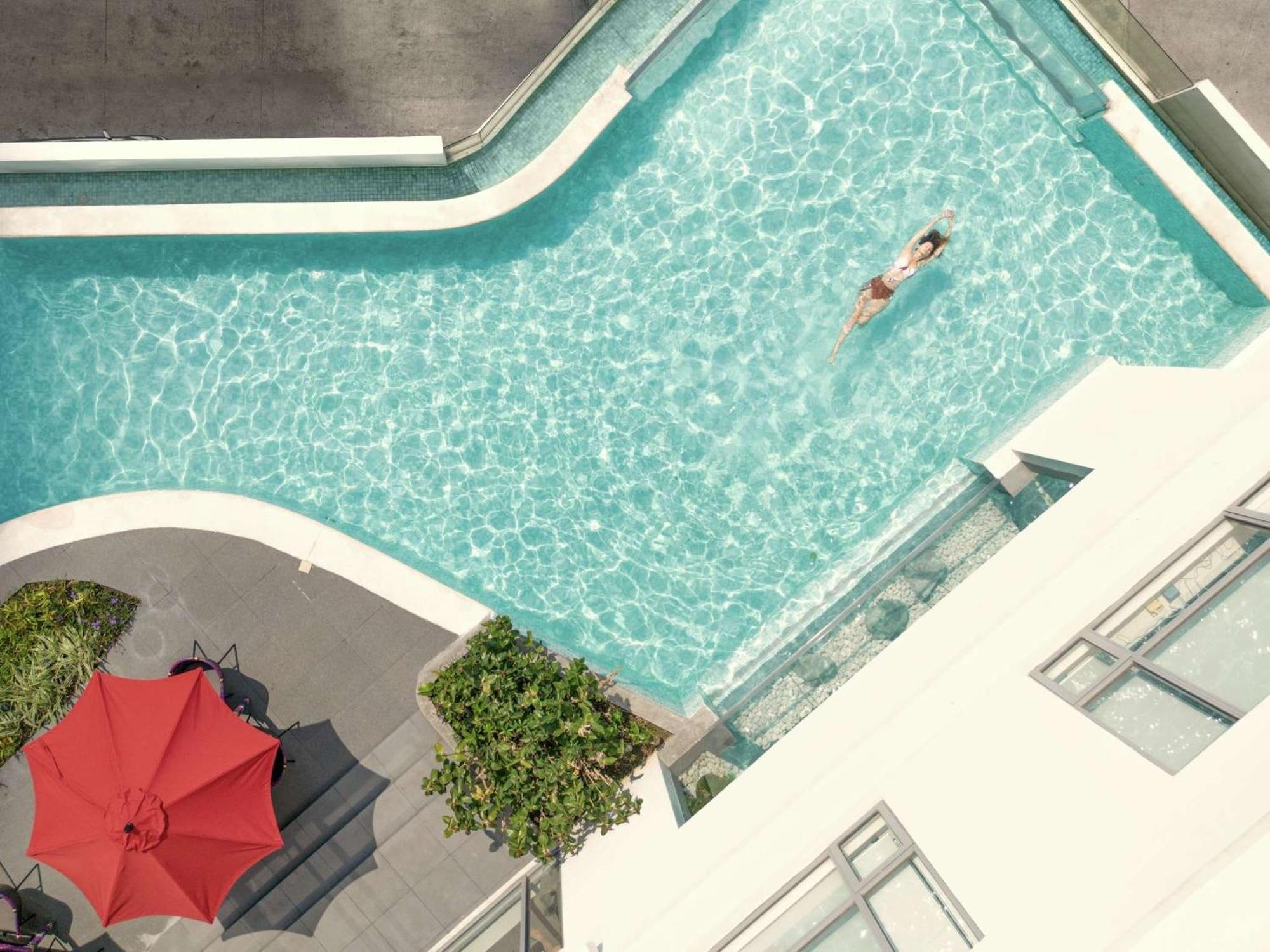Mandaluyong Luxxe Interior Design Condo - Novotel Residences At Acqua Private Residences מראה חיצוני תמונה